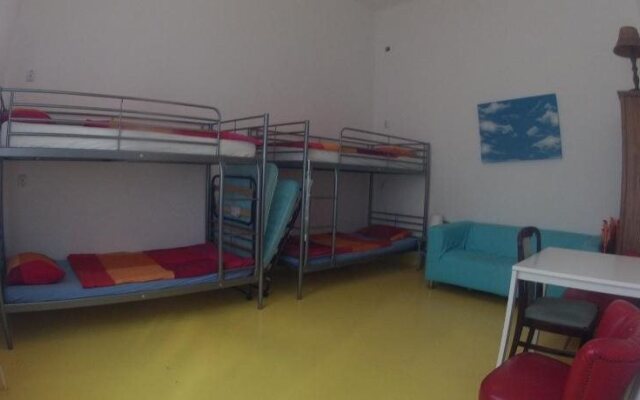 Mandarin Hostel