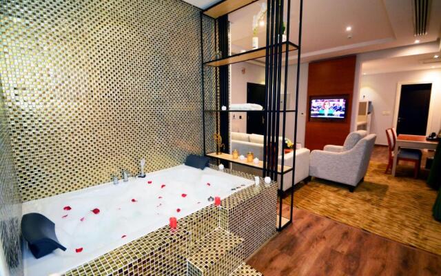 Roof Hotel Apartments