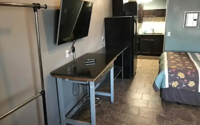 Riverfront Studio Suites