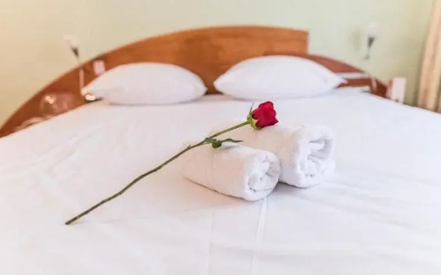 Ada Hotel