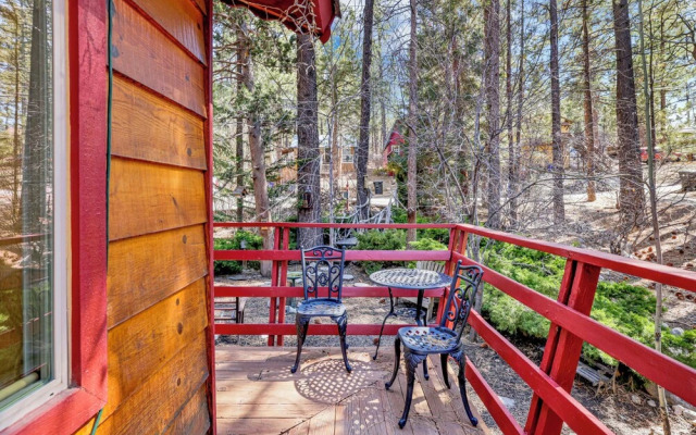 Cozy Bear Pines #2465