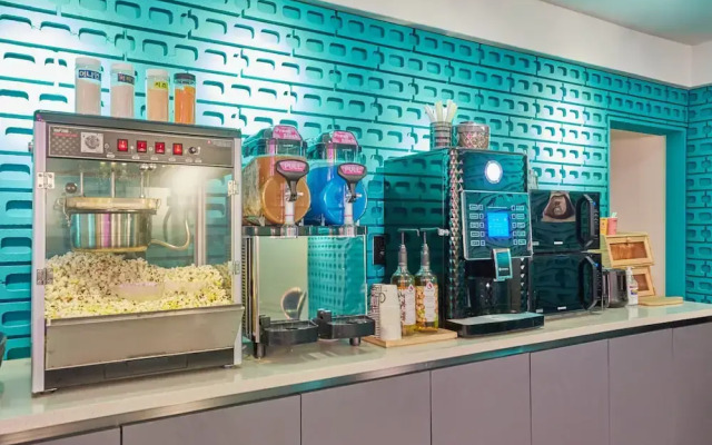 Doksan Hotel In Cafe