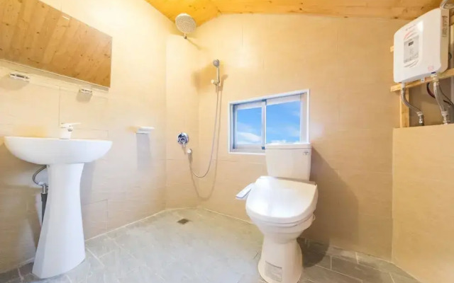 Red Crown Jacana B&B