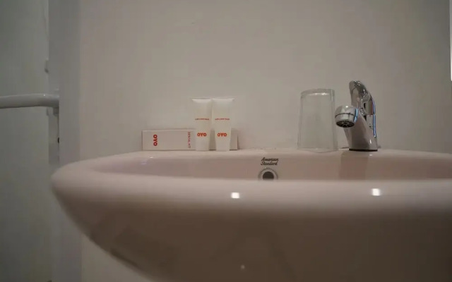 Sans Hotel Max To U Palembang