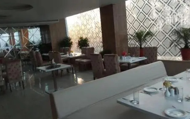Hotel Pacific