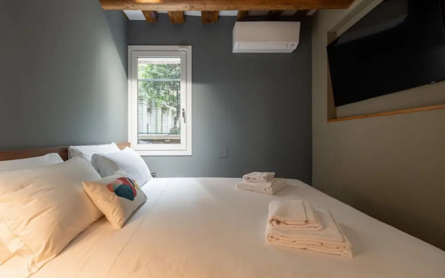 Venice Jewel Canal View by Wonderful Italy