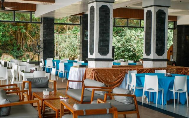 Bintan Pearl Beach Resort