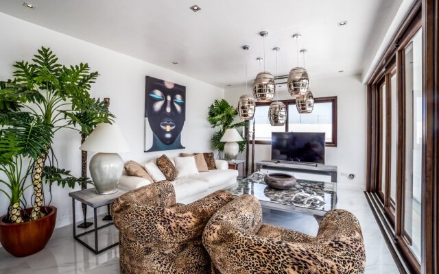 Den Pasar Boracay Luxury Apartments
