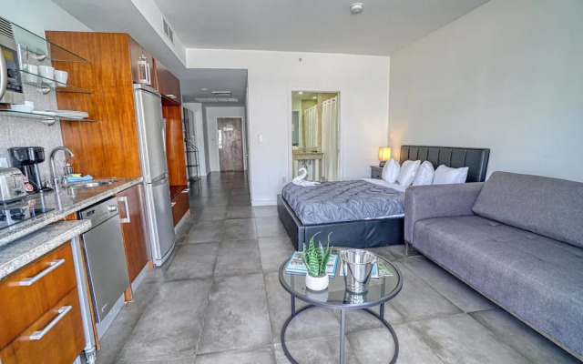 Private Apartment at the Congress