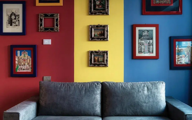 Home Three Colors