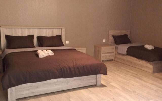 Guest House Nikoloz