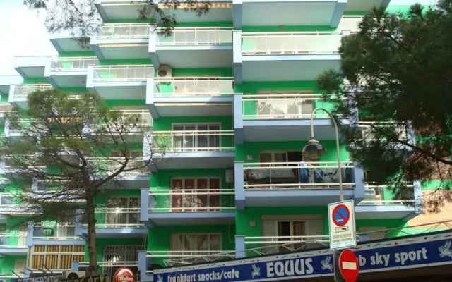 Different Samá