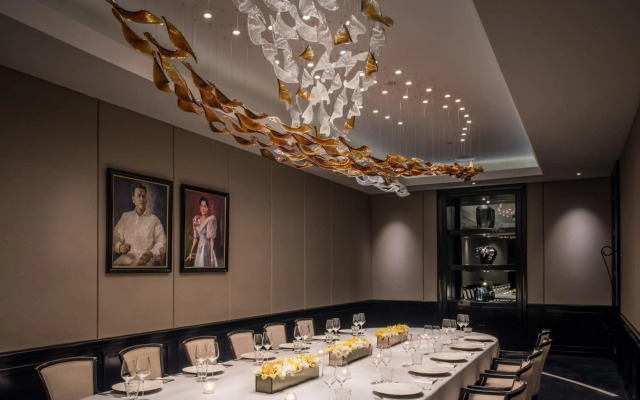 The Peninsula Manila