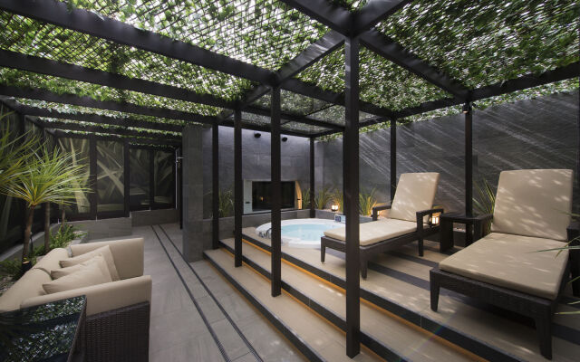 Meguro Holic Hotel