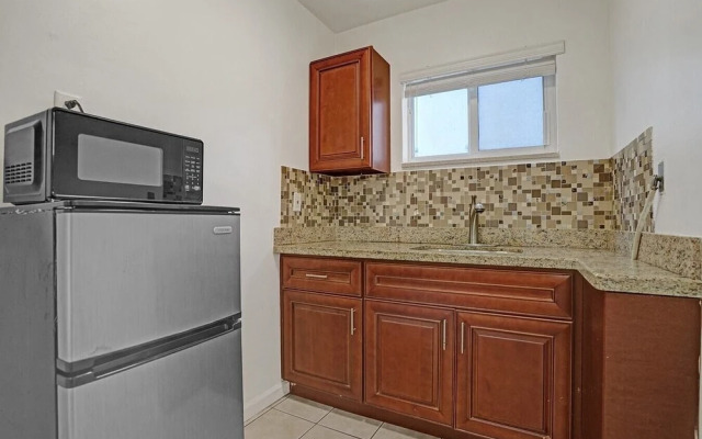 Coastal Studio by Hollywood Beach Boardwalk