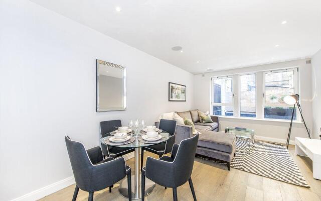 Lux St James Apartment Central London with WIFI - by City Stay London