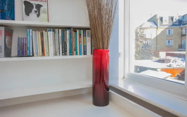 Stunning 3 Bedroom House With Garden in Battersea