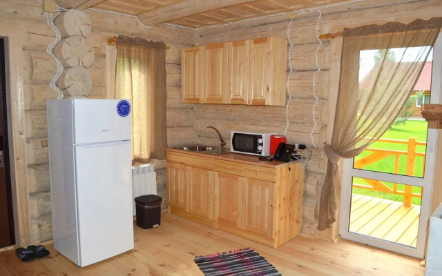 Загородный отель «Лесное озеро»