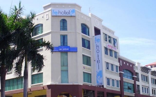 Le Hotel Kota Kinabalu