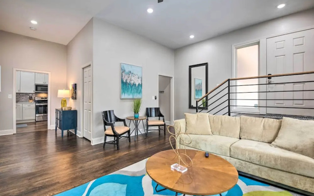 Atlanta Retreat w/ Deck in Greenbriar Area!