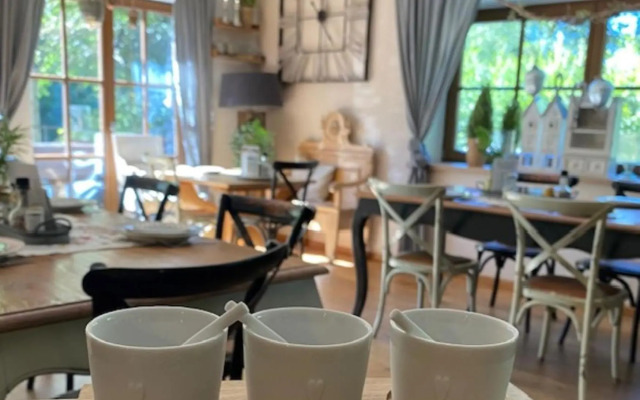 Weiherhof - sleep, eat & smile