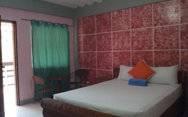 Centillo Travellers Inn