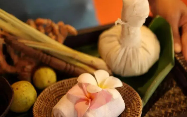 Frangipani Villa Hotel II