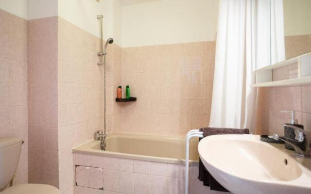 Appartement cozy: 10/15 min des Champs Élysée