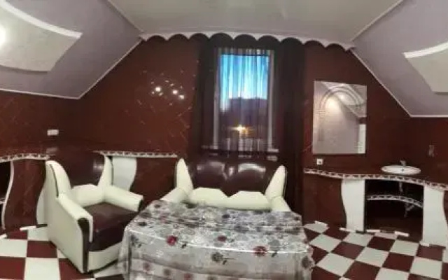 Золотая Милия — фото