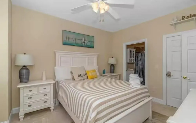 Magnolia Bovardia 4803-201 3 Bedroom Apts