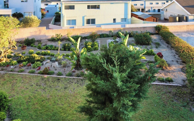 Sa-Ais, Langebaan 6-sleeper