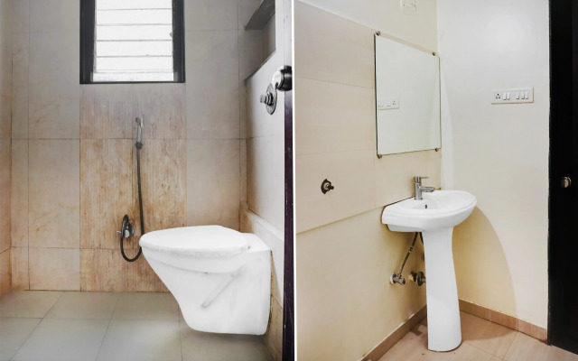 OYO Flagship 81602 Hotel Mv Galaxy