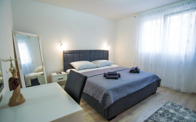 Too Sweet Apartment 1