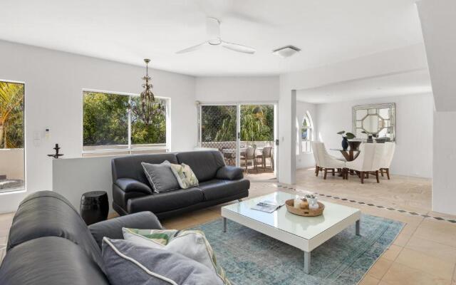 Mykonos, 3/37 Duke Street, Sunshine Beach