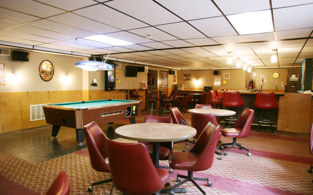 The Inn & Suites SW Omaha