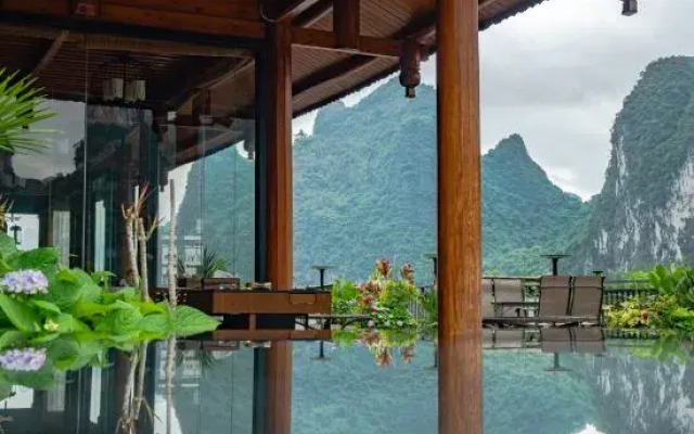 Yangshuo Grand Canyon Shanshuiyao Resort