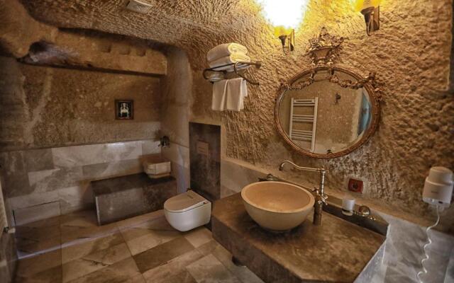 Traveller's Cave Hotel