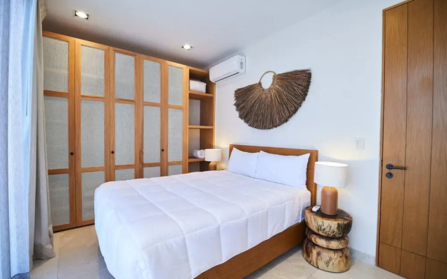 Pure Condos 304 By Lockey