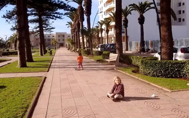 High Standing in the of the Parc and Beach at 200 m