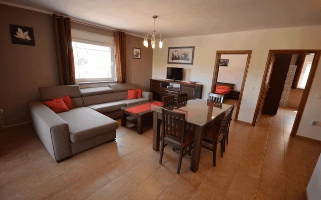 Apartments Komljen