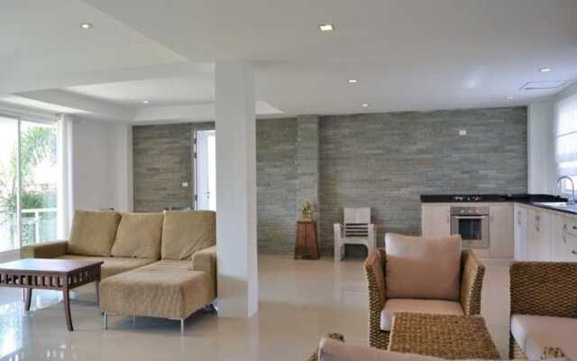 Lanta Loft Apartment 2A