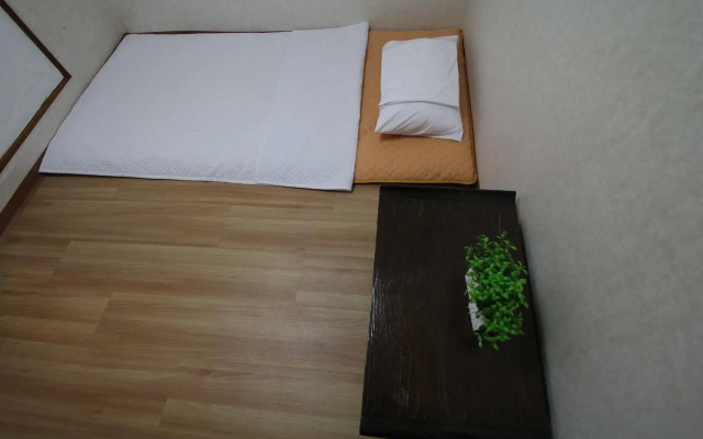 iCOS Guesthouse 1 for Female - Hostel