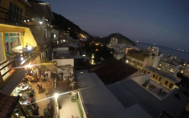 Babilonia Rio Hostel