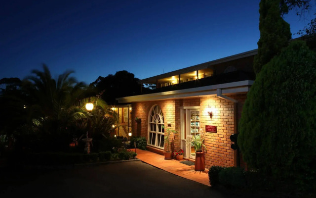 Summerhill Motor Inn