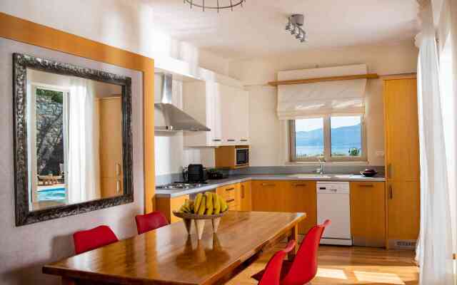 Pleiades Luxurious Villas