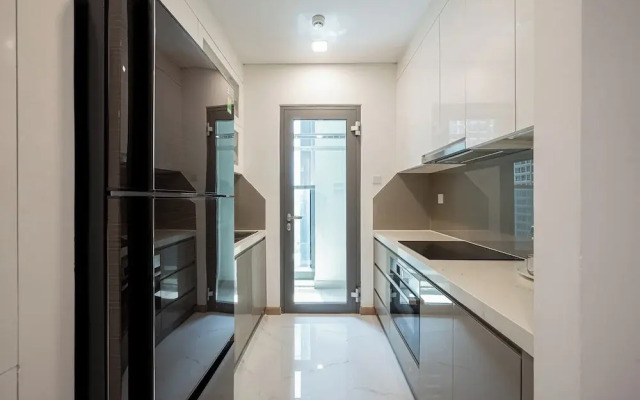 Lyshing Apartment in Vinhomes Grand Park