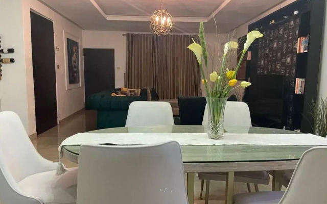Cozy 3 bedroom flat in serene gated Ikoyi Estate