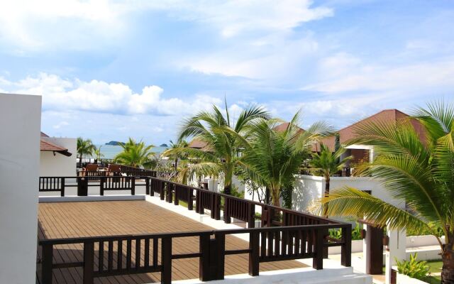 The Oriental Beach Pool Villa & Village