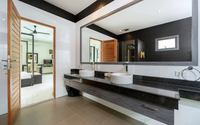 Villa Talosy with Salt Pool near NaiHarn