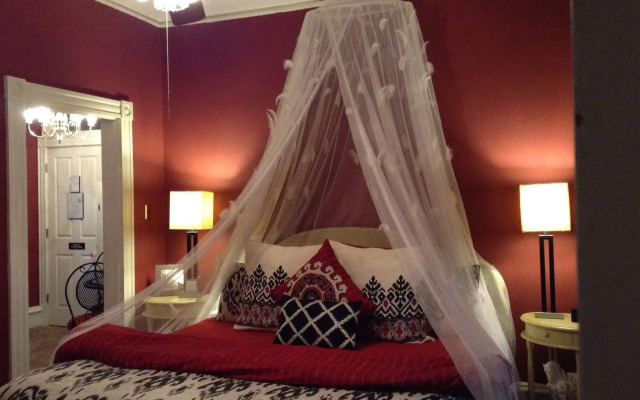 Peace & Plenty Inn Bed & Breakfast